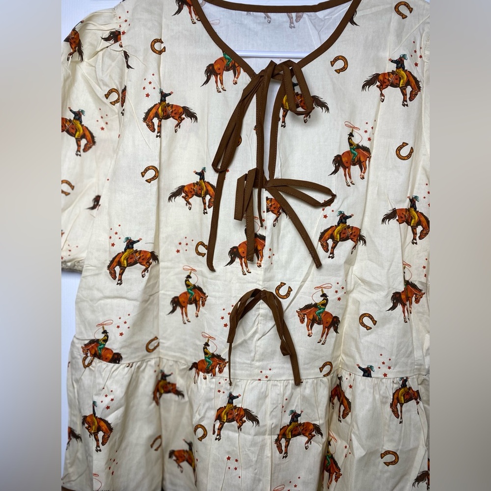 Cowboy Print tie front Blouse - Picture 3 of 6